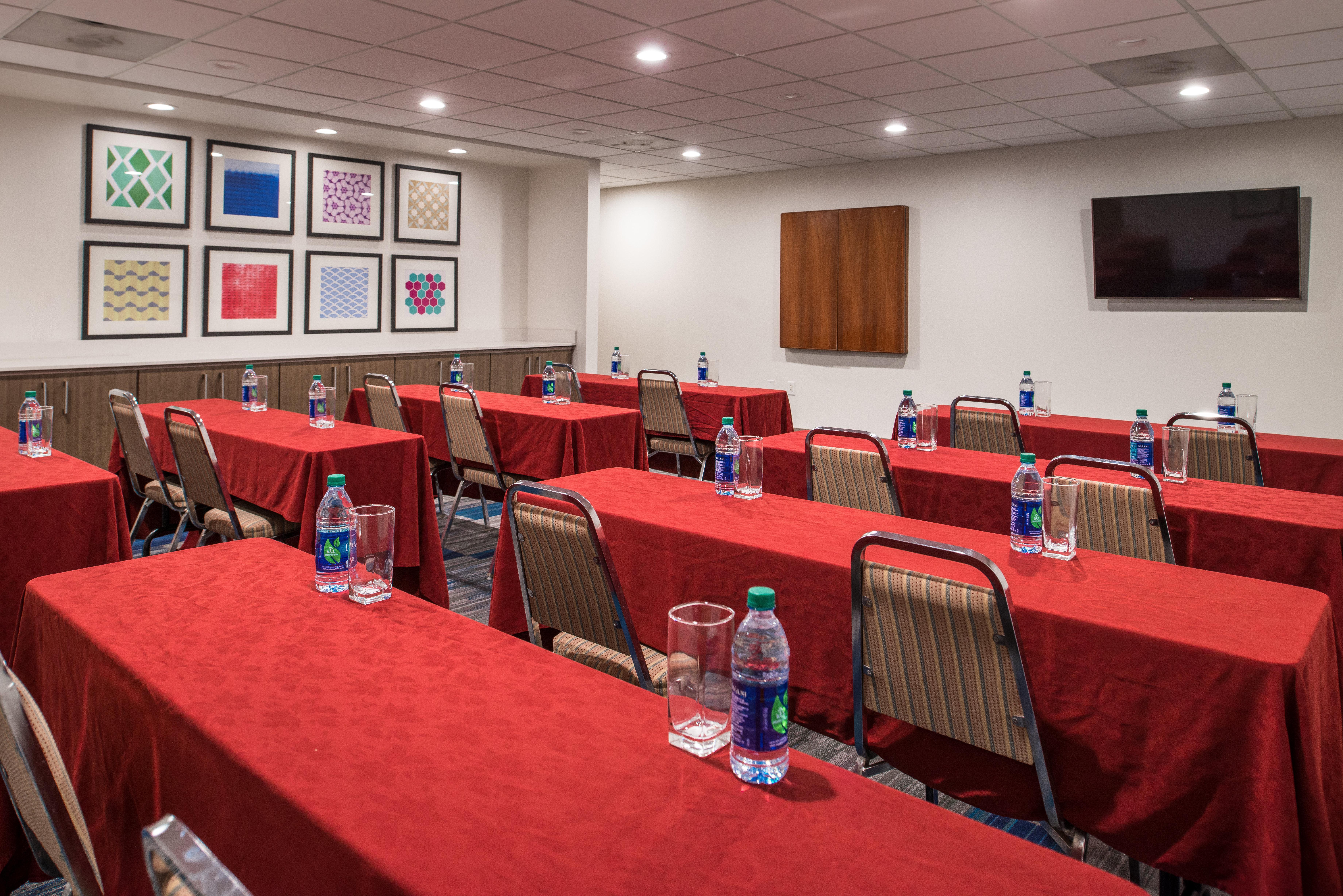 Holiday Inn Express Hotel & Suites Tampa-Anderson Road-Veterans Exp By Ihg West Chase Exterior photo