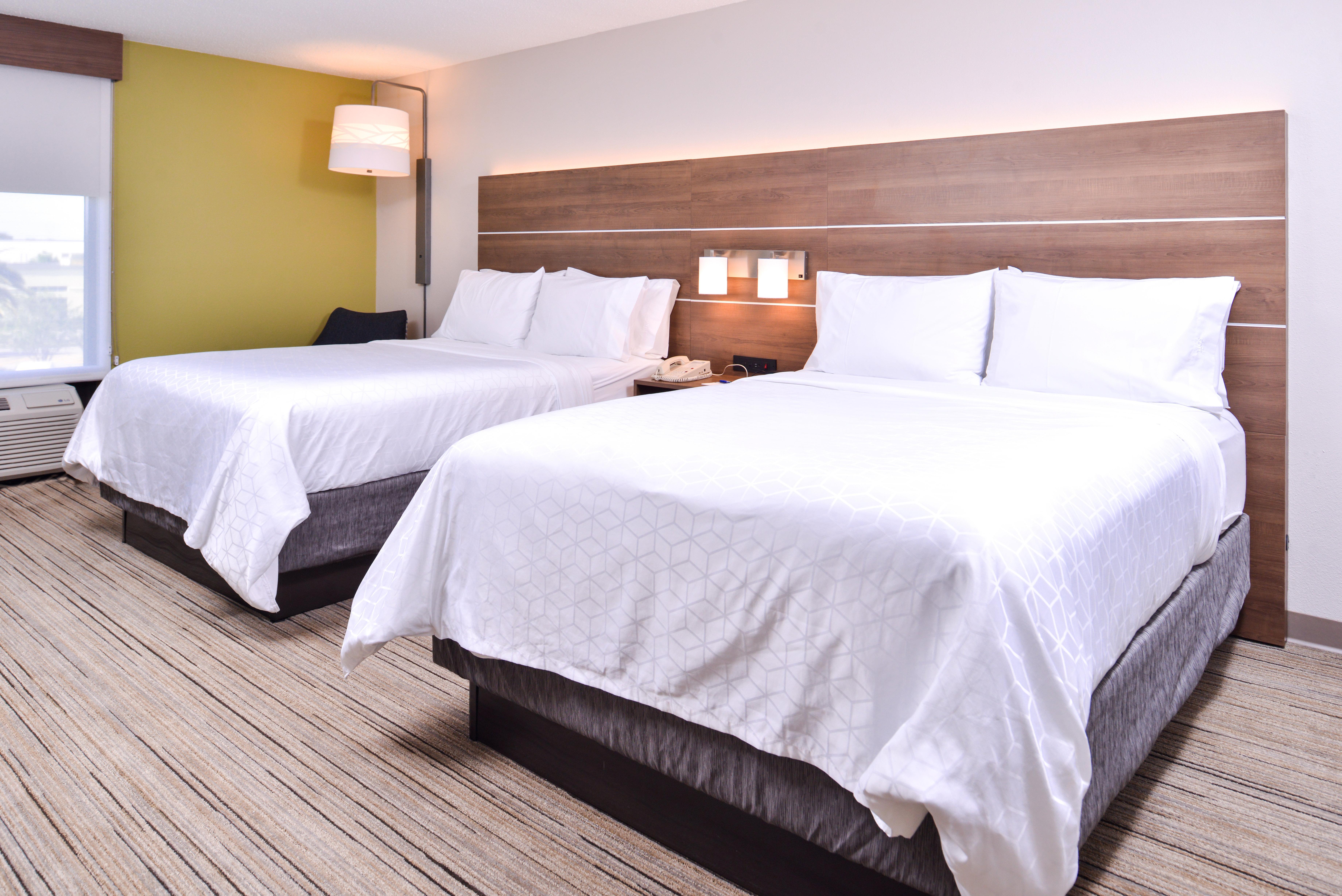Holiday Inn Express Hotel & Suites Tampa-Anderson Road-Veterans Exp By Ihg West Chase Exterior photo